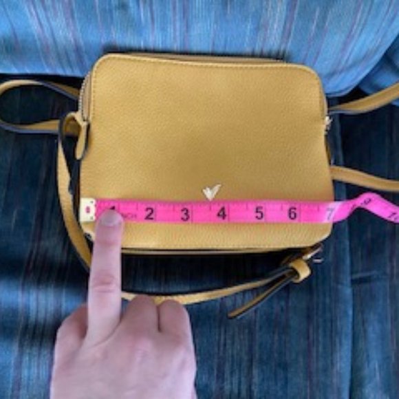 Lily and Ivy Yellow purse - Picture 6 of 8